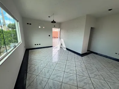 Casa com 3 Quartos para alugar, 250m² no Cidade Jardim, Uberlândia