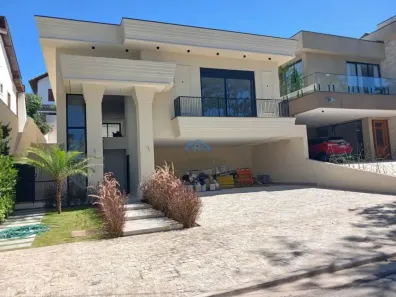 Casa de Condomínio com 3 Quartos à venda, 257m² no Praça da Aldeia da Serra 1- Aldeia da Serra, Barueri