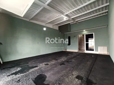 Casa com 2 Quartos para alugar, 70m² no Novo Mundo, Uberlândia