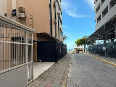 Apartamento com 3 Quartos para alugar, 80m² no Meia Praia, Itapema