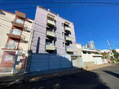 Sobrado com 2 Quartos para alugar, 44m² no Jardim Macarenco, São Carlos