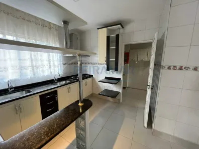 Casa de Condomínio com 4 Quartos para alugar, 244m² no Setor Habitacional Vicente Pires, Brasília