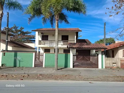 Sobrado com 3 Quartos à venda, 202m² no Barra do Saí, Itapoá