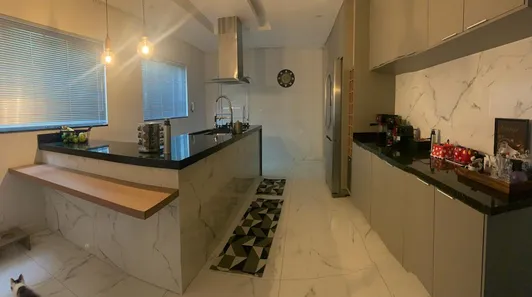 Sobrado com 4 Quartos à venda, 204m² no Jardim Las Vegas, Santo André