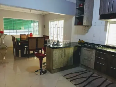 Sobrado com 3 Quartos à venda, 225m² no Vila Brasileira, Mogi das Cruzes