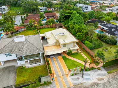 Sobrado com 3 Quartos à venda, 371m² no Glória, Joinville