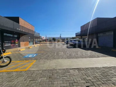 Ponto Comercial para alugar, 82m² no Shopping Park, Uberlândia