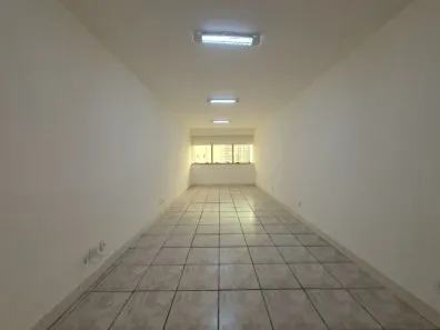 Sala Comercial para alugar, 30m² no Centro, Juiz de Fora