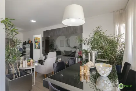 Apartamento com 2 Quartos à venda, 75m² no Três Figueiras, Porto Alegre