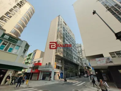 Sala Comercial à venda, 28m² no Centro, Florianópolis