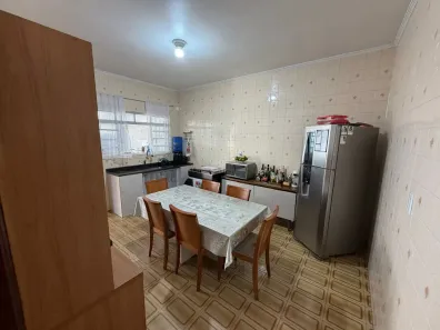 Casa com 2 Quartos à venda, 160m² no Vila Assis Brasil, Mauá
