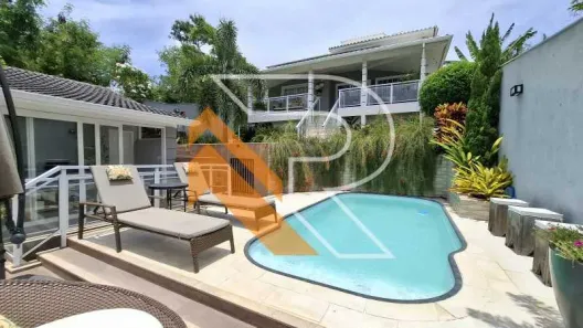 Casa com 3 Quartos à venda, 297m² no Camboinhas, Niterói