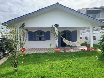 Casa com 3 Quartos à venda, 130m² no Brejatuba, Guaratuba