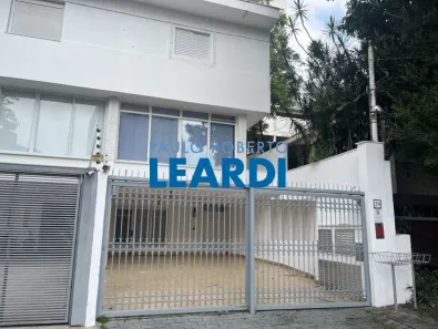 Casa com 8 Quartos para alugar, 360m² no Sumarezinho, São Paulo
