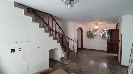 com 4 Quartos para alugar, 350m² no Ponta da Praia, Santos