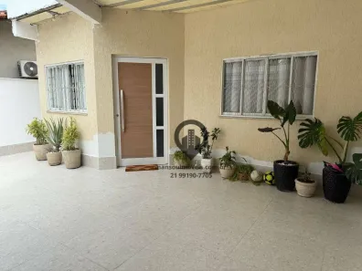 Casa de Condomínio com 2 Quartos à venda, 70m² no Guaratiba, Rio de Janeiro