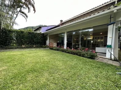Casa de Condomínio com 4 Quartos à venda, 250m² no Mombaça, Angra dos Reis
