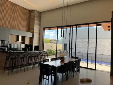 Casa com 3 Quartos à venda, 421m² no Jardim Botânico, Uberlândia