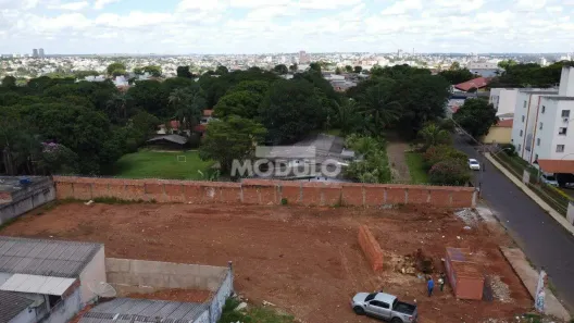 Lote/Terreno à venda, 1700m² no Lagoinha, Uberlândia