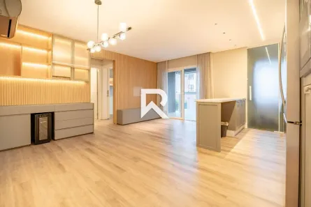 Apartamento com 3 Quartos para alugar, 87m² no Campo Comprido, Curitiba