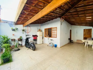 Casa com 3 Quartos à venda, 180m² no Lúcio de Abreu, Contagem