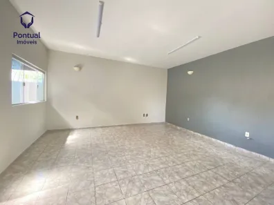 Casa com 3 Quartos para alugar, 156m² no Pacaembu, Uberlândia