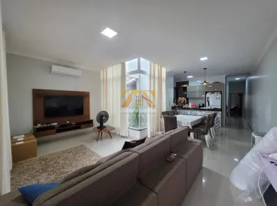 Casa com 3 Quartos à venda, 130m² no Plano Diretor Sul, Palmas