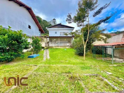Casa com 3 Quartos à venda, 226m² no Vale do Paraíso, Teresópolis