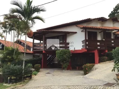 Casa de Condomínio com 3 Quartos à venda, 330m² no Piratininga, Niterói