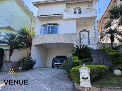 Casa de Condomínio com 3 Quartos para venda ou aluguel, 360m² no Jardim das Cerejeiras, Arujá