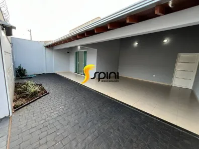 Casa com 3 Quartos para alugar, 146m² no Jardim Europa, Uberlândia