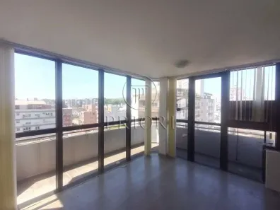 Sala Comercial para venda ou aluguel, 28m² no Menino Deus, Porto Alegre