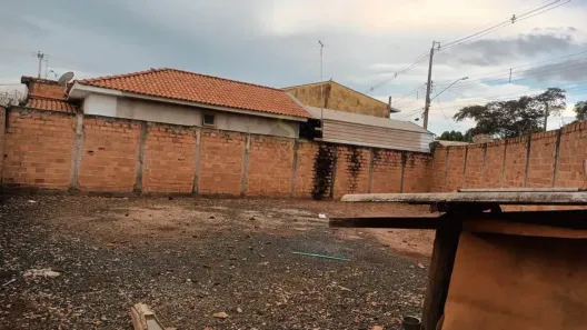 Lote/Terreno à venda, 185m² no Centro, Guatapará