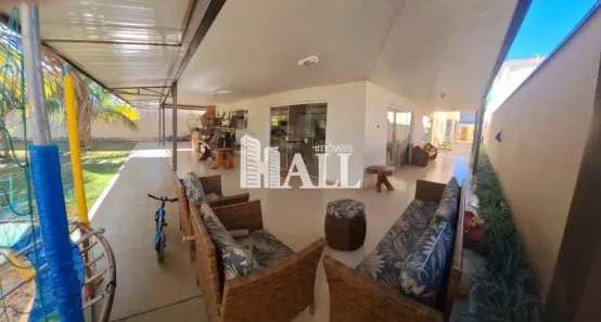 Casa com 3 Quartos à venda, 200m² no Universitário, São José do Rio Preto