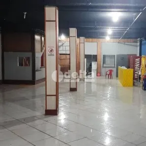 Ponto Comercial à venda, 589m² no Santa Mônica, Uberlândia