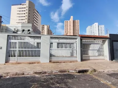 Casa com 3 Quartos para alugar, 358m² no Centro, Araraquara