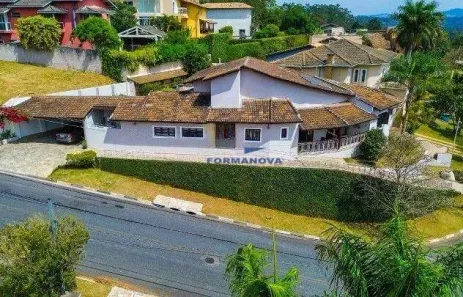 Casa de Condomínio com 3 Quartos à venda, 262m² no Jardim Indaiá, Embu das Artes