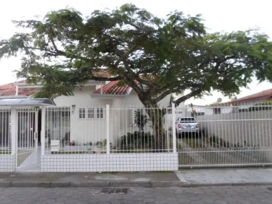 Casa com 4 Quartos à venda, 161m² no Ingleses do Rio Vermelho, Florianópolis