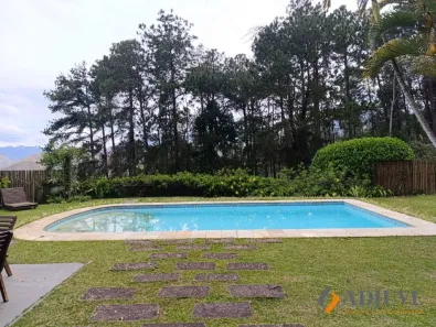 Casa com 8 Quartos à venda, 500m² no Araras, Petrópolis