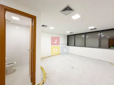 Sala Comercial para alugar, 32m² no Barra Olímpica, Rio de Janeiro
