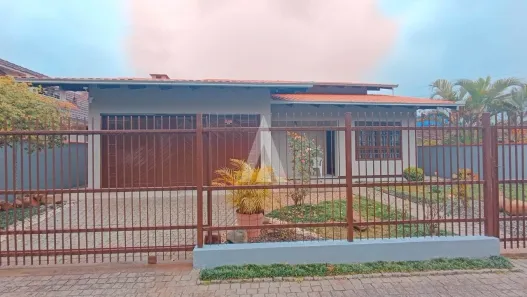 Casa com 3 Quartos à venda, 177m² no Saguaçu, Joinville