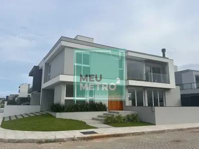Casa com 3 Quartos à venda, 194m² no Rio Tavares, Florianópolis