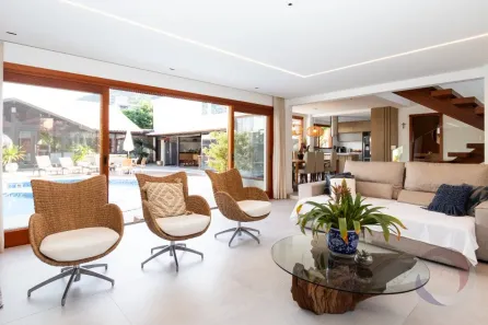 Casa com 4 Quartos à venda, 600m² no Rio Tavares, Florianópolis
