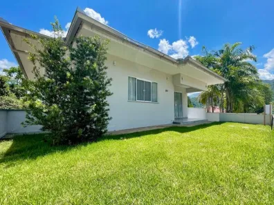 com 3 Quartos à venda, 213m² no Rodeio 32, Rodeio