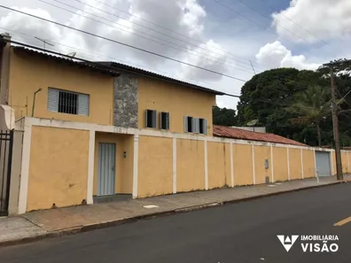 Casa com 6 Quartos à venda, 640m² no Jardim São Bento, Uberaba