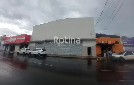 Ponto Comercial para alugar, 930m² no Nossa Senhora Aparecida, Uberlândia
