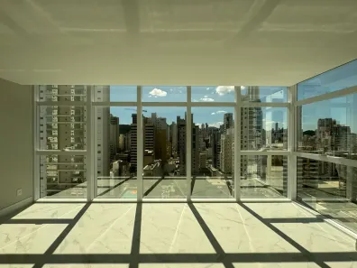 Apartamento com 4 Quartos para alugar, 141m² no Centro, Balneário Camboriú