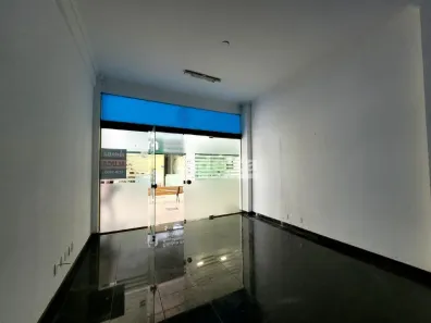 Ponto Comercial para alugar, 65m² no Santa Mônica, Uberlândia
