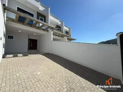 Casa com 3 Quartos à venda, 137m² no Bom Retiro, Joinville