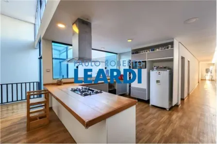 Casa com 6 Quartos à venda, 480m² no Vila Anglo Brasileira, São Paulo